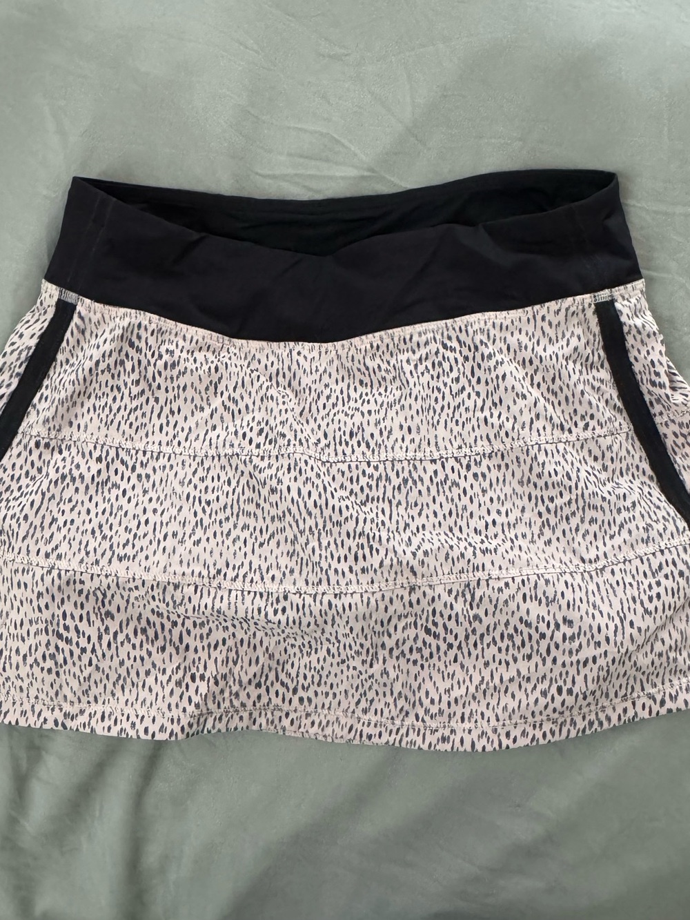 lululemon athletica Black Waistband Cream Leopard-Print Tennis Skort- 8 TALL